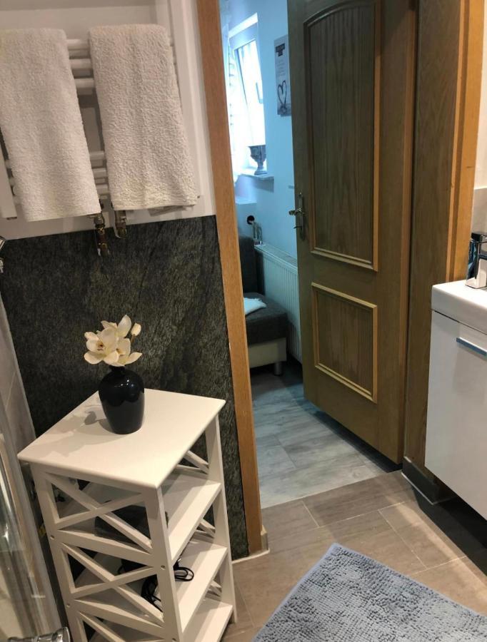 Nordstemmen Kleine Gemuetliche Einliegerwohnung Mit Garten Und Pool מראה חיצוני תמונה